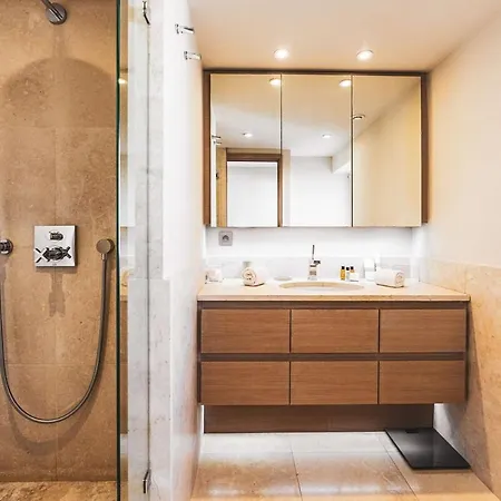 Remparts, Terrasse Avec Vue Сен-Тропе