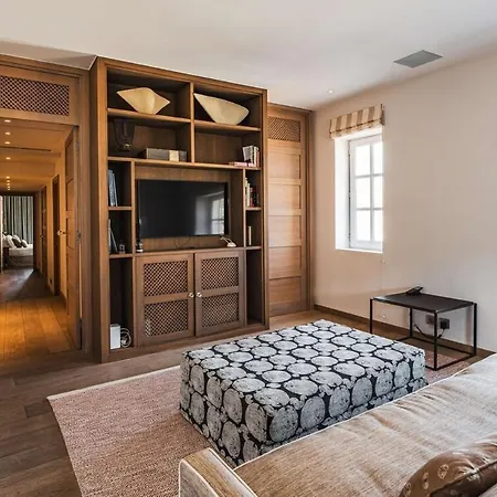 Remparts, Terrasse Avec Vue * Сен-Тропе