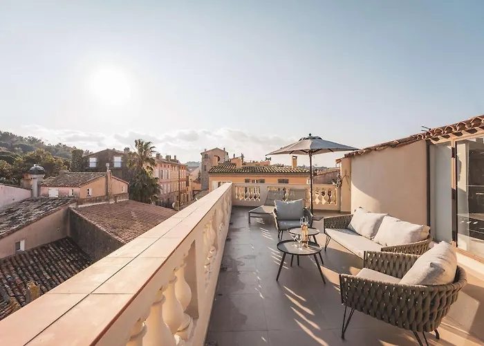 Remparts, Terrasse Avec Vue * Saint-Tropez
