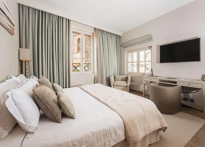 Remparts, Terrasse Avec Vue Daire Saint-Tropez