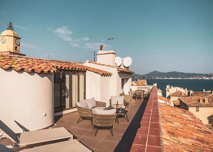 Remparts, Terrasse Avec Vue Saint Tropez