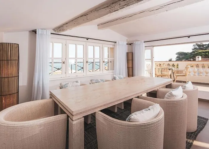 Remparts, Terrasse Avec Vue